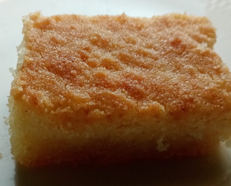 بسبوسة سادة مرملة ومتماسكة