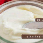 الجبن الكريمي القابل للدهن بمكونات وخطوات بسيطة في المنزل